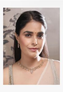 Necklace for women gold
